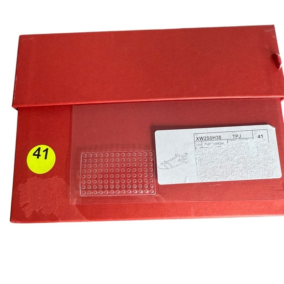 Valentino Garavani Pink Rockstud Cage Flat Jelly Sandals size 41/ US 10.5 - Picture 3 of 11